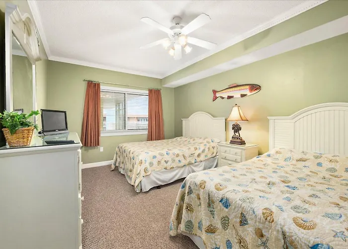 3 Bedroom Uptown Island Breeze Unit With Pool! *