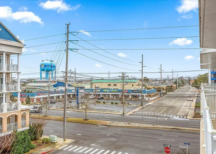Holiday home 3 Bedroom Uptown Island Breeze Unit With Pool! Ocean City
